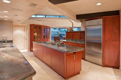 GOURMET CHEF'S KITCHEN