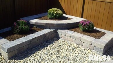 unlisted-address, Peoria, IL 61615 - photo 2