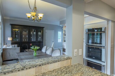 Kitchen connecting to family room