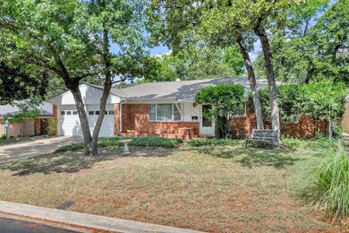 720 W Cheryl Ave, Hurst, TX 76053 - photo 2