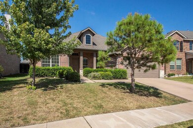 410 Fairway Bluff Dr, Wylie, TX 75098 - photo 2
