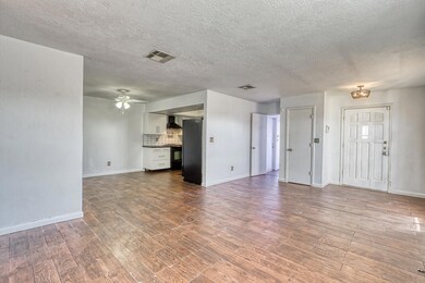 1501 Pintoresco Dr, El Paso, TX 79935 - photo 7