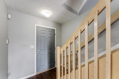 715 Parkbluff Way unit 715, Lewis Center, OH 43035 - photo 2