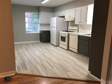 2322 Poinciana Dr, Houston, TX 77018 - photo 6