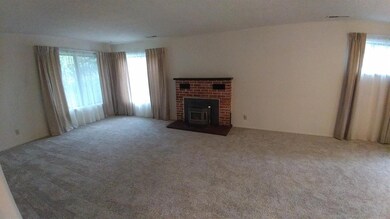 847 Schroeder Ln, Grants Pass, OR 97527 - photo 3