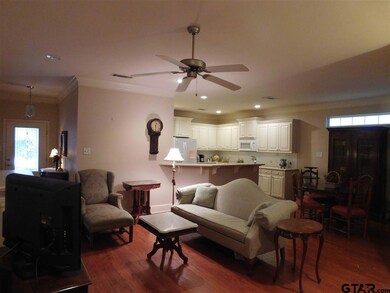 5819 5819 Cross Creek Cir, Tyler, TX 75703 - photo 4