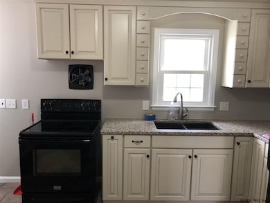 88 Frederick Ave, Albany, NY 12205 - photo 4