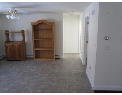 Kitchen. The eat-in dining area.