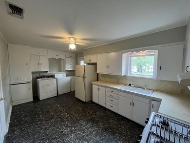 ECE9B171-C2C2-4845-85CB-8706E1AF819F-1