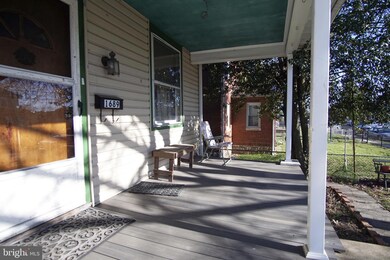 1689 Ward St unit 124, Marcus Hook, PA 19061 - photo 3