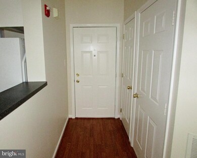 5003 Hollington Dr, Owings Mills, MD 21117 - photo 4