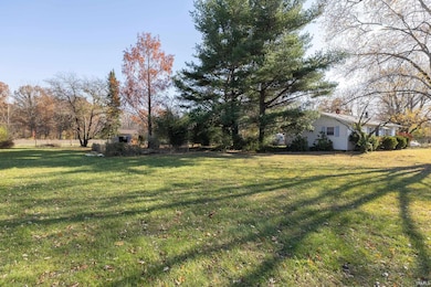 52938 Jackie Ln, Elkhart, IN 46514 - photo 4