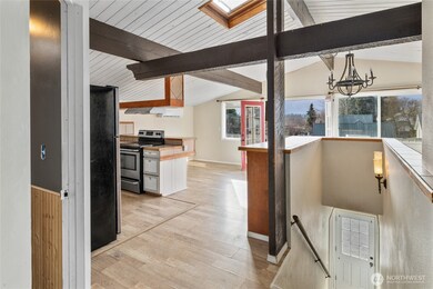 302 W 4th St, Cle Elum, WA 98922 - photo 2