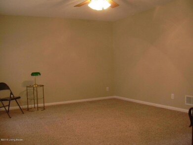 9204 Waltlee Rd, Louisville, KY 40291 - photo 2