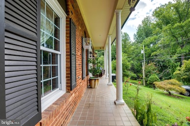 10009 Bent Tree Ln, Manassas, VA 20111 - photo 4