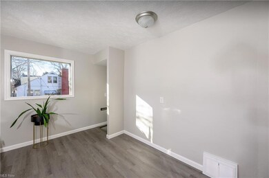 1328 Spring Ave NE, Canton, OH 44714 - photo 5