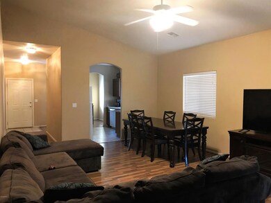 Baltimore_Family room2