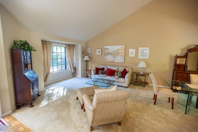 2596 Rikkard Dr, Thousand Oaks, CA 91362 - photo 5