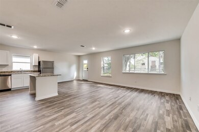 787 Lucky St, Houston, TX 77088 - photo 4
