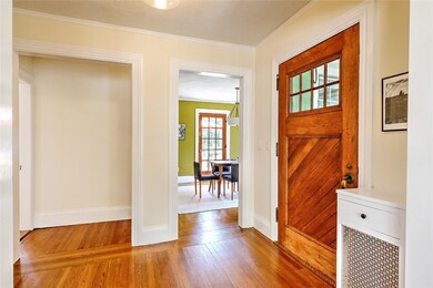 25 Kingston Ave, Providence, RI 02906 - photo 4