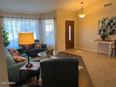 7569 W Maui Ln, Peoria, AZ 85381 - photo 6