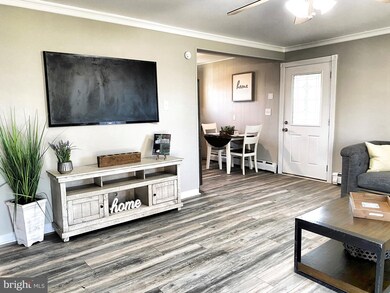 330 Appletree Dr, Levittown, PA 19055 - photo 6