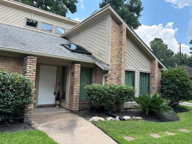 15702 Oxenford Dr, Tomball, TX 77377 - photo 2