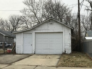 703 Spruce St, Aurora, IL 60506 - photo 2