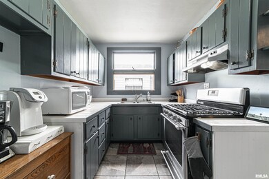 1122 Pekin St, Lincoln, IL 62656 - photo 7