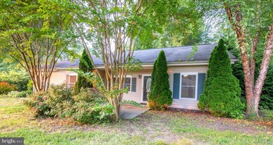 116 Richmond Rd, Colonial Beach, VA 22443 - photo 3