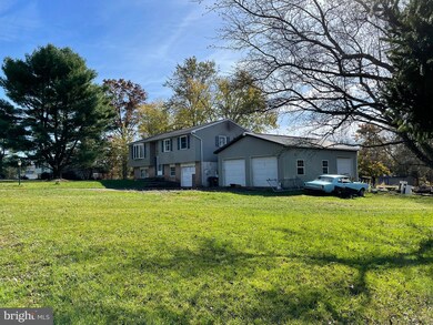 2125 Lantern Ln, East Greenville, PA 18041 - photo 6