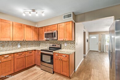 11133 W Desert Butte Dr unit 15C, Sun City, AZ 85351 - photo 2