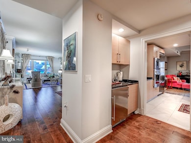 The Ritz-Carlton Residences, Baltimore, MD 21230 - photo 6