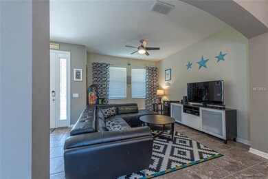 11812 Newberry Grove Loop, Riverview, FL 33579 - photo 3