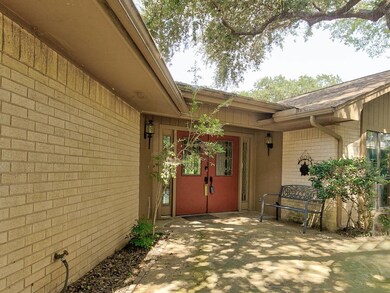 3809 Nocona Dr, Granbury, TX 76049 - photo 2
