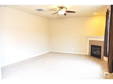 738 June Dr, Molalla, OR 97038 - photo 6