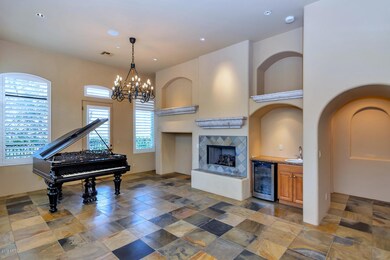 7199 E Ridgeview Pl-large-005-5-Main Liv