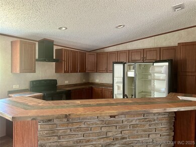 22 South St, Cartwright, OK 74731 - photo 5