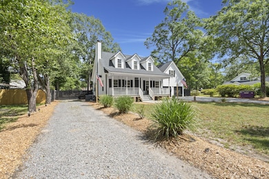 Double driveway & Gate entrance!