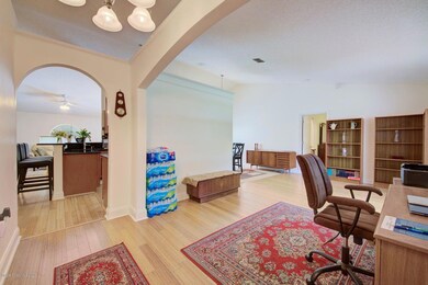 Livingroom-Kitchen