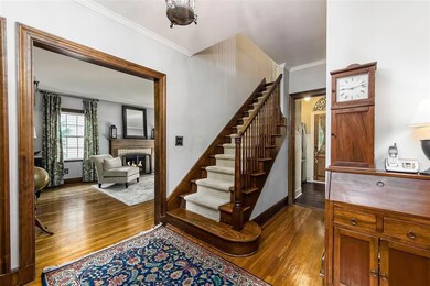 Foyer - 137 E Torrence (3)