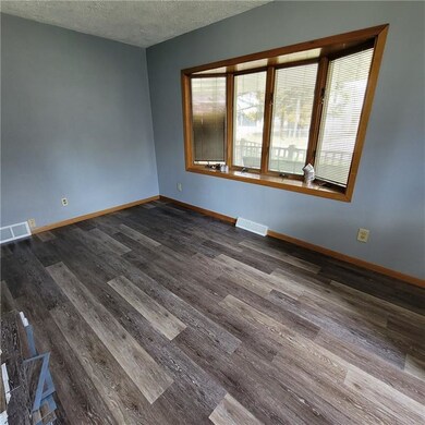 922 E 24th St, Des Moines, IA 50317 - photo 7