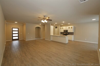 727 E 139th Place, Glenpool, OK 74033 - photo 5