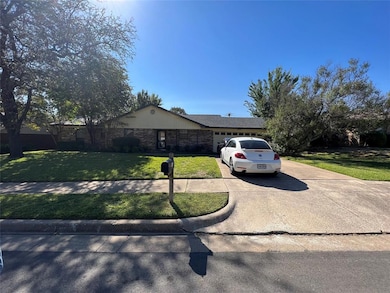 604 Morning Glory Ln, Bedford, TX 76021 - photo 2