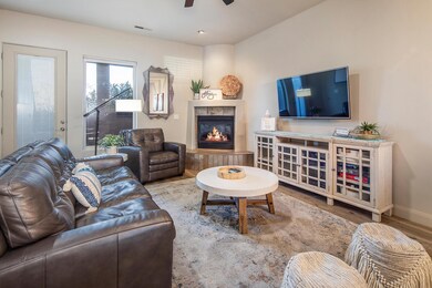 1839 W Canyon View Dr St-large-003-005-L