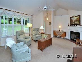 VAULTED CEILING -SPACIOUS L.R.