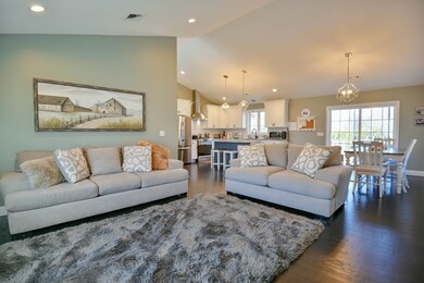 72 Milton St, South Dartmouth, MA 02748 - photo 4