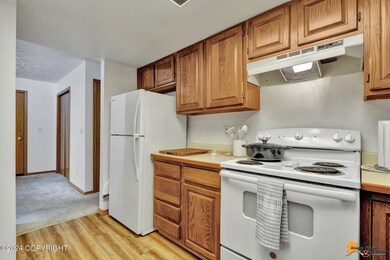 1931 Congress Cir, Anchorage, AK 99507 - photo 4