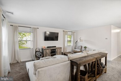 49 Peartree Ln, Willingboro, NJ 08046 - photo 6