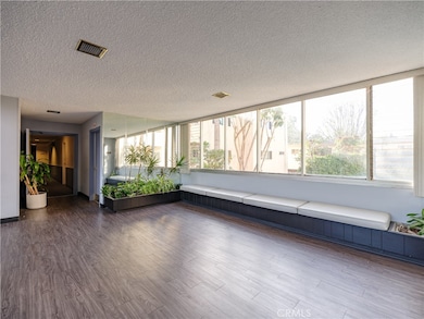 5411 Tyrone Ave, Sherman Oaks, CA 91401 - photo 3